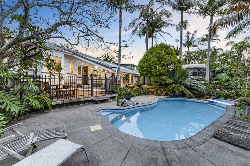 34 Seaview Avenue, Northcote, Auckland - Carousel 2