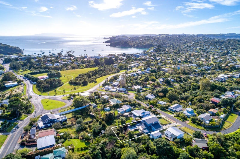 9 Wattle Road, Oneroa, Waiheke Island - Carousel 21