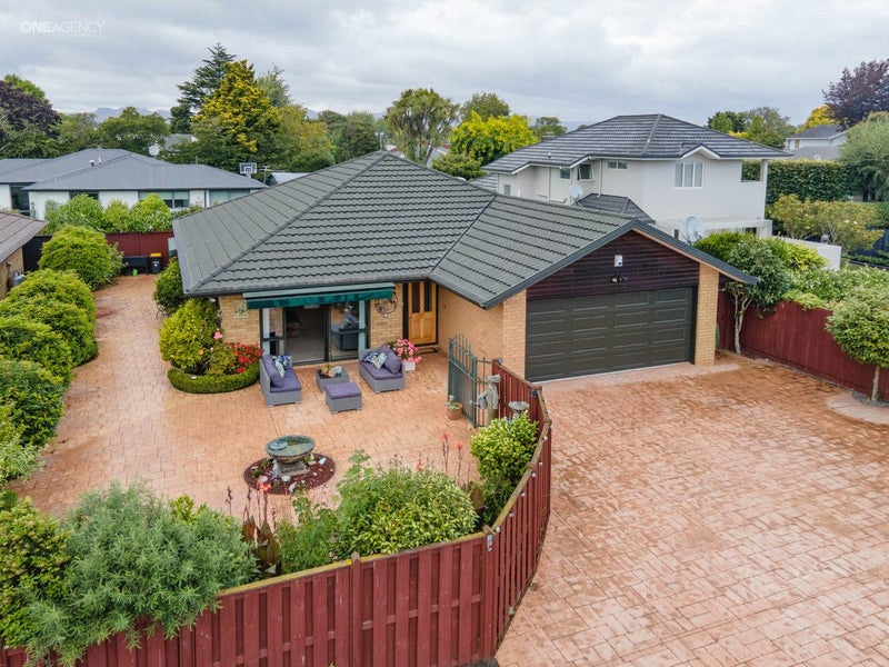 2/156 Blighs Road, Strowan, Christchurch - Carousel 1