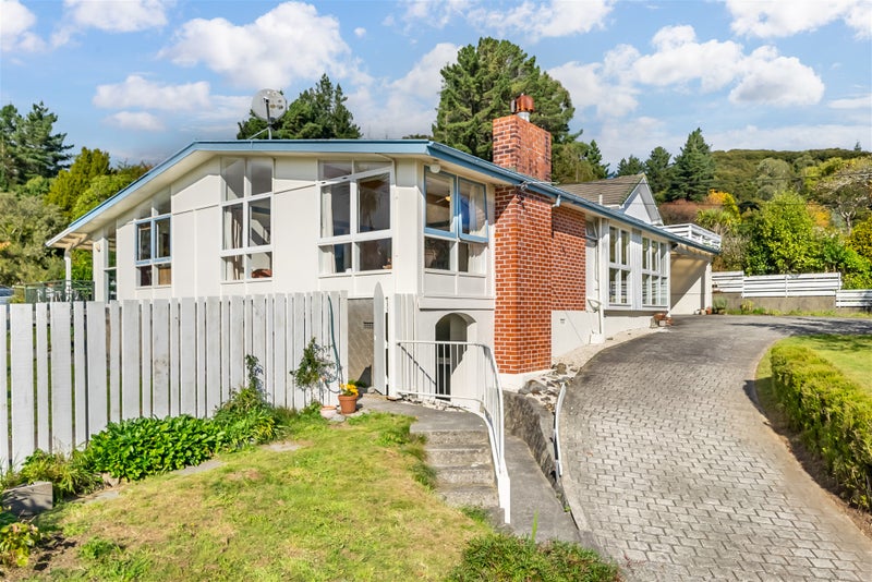 3 Sheehy Grove, Wainuiomata, Lower Hutt - Carousel 1