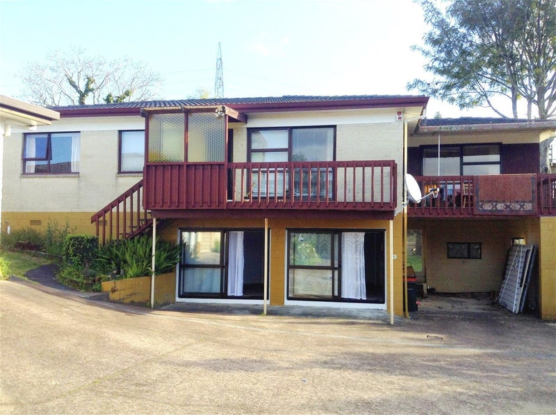 2/4 Wanganella Place, Lynfield, Auckland - Carousel 1