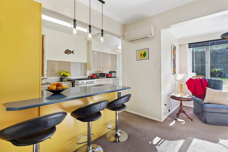 13 Caledonia Street, Miramar, Wellington - Carousel 2