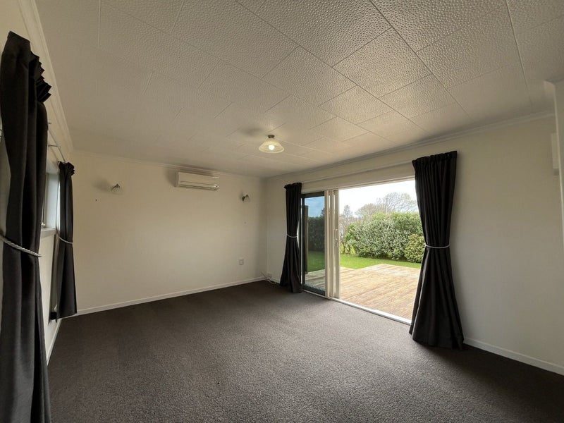 1 Truby King Street, Merrilands, New Plymouth - Carousel 2