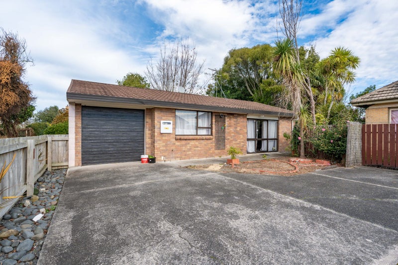 190B Clarkin Road, Fairfield, Hamilton - Carousel 1