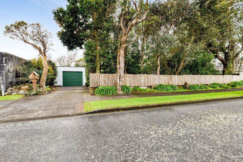13 Rennell Street, Frankleigh Park, New Plymouth - Carousel 2