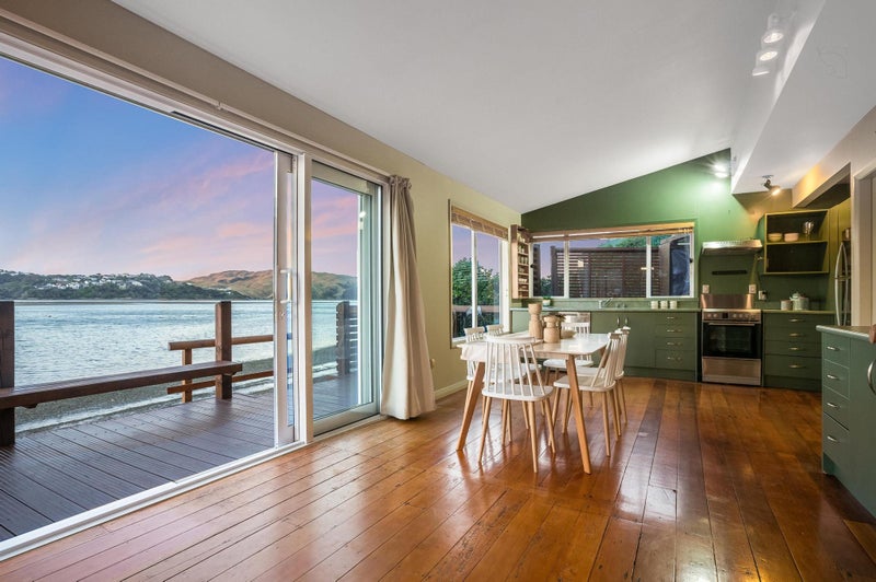 14A Trevor Terrace, Paremata, Porirua - Carousel 2