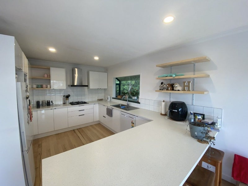 196B Hibiscus Coast Highway, Red Beach, Whangaparāoa - Carousel 2