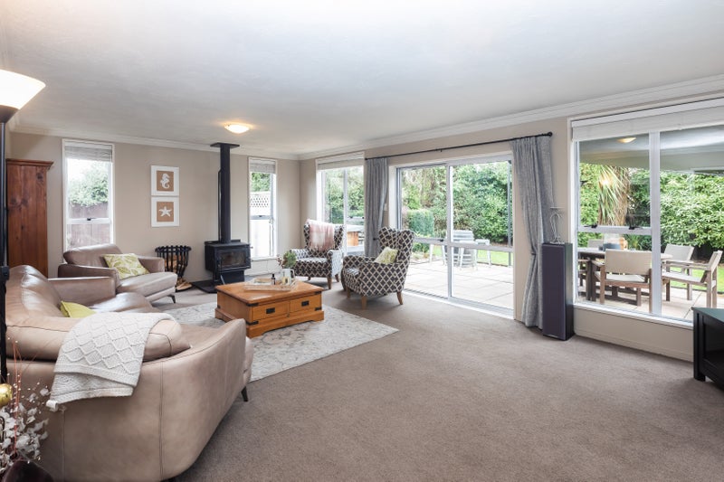 8 Kamahi Place, Bishopdale, Christchurch - Carousel 2