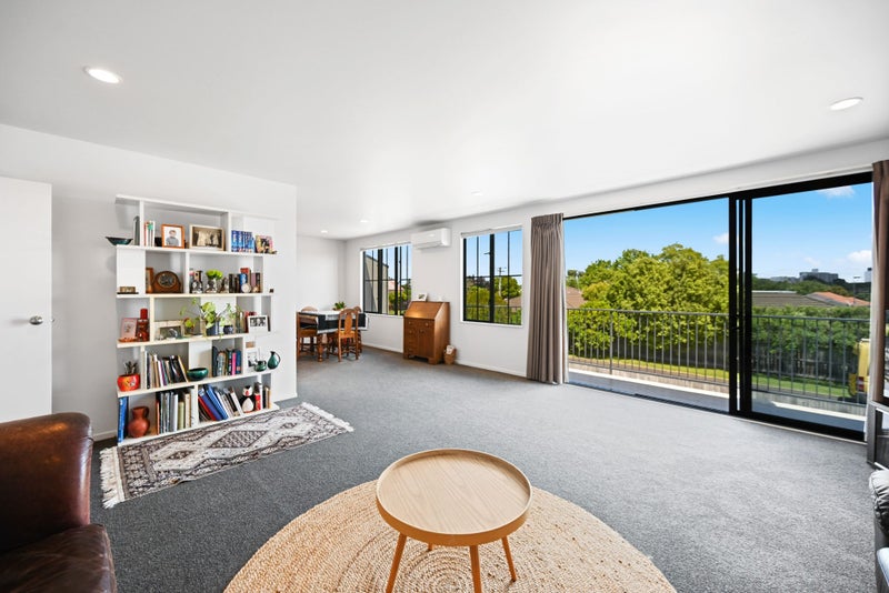 23C Albert Street, Hamilton East, Hamilton - Carousel 1