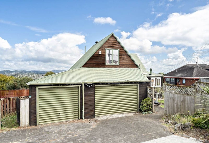 133 New Windsor Road, New Windsor, Auckland - Carousel 1
