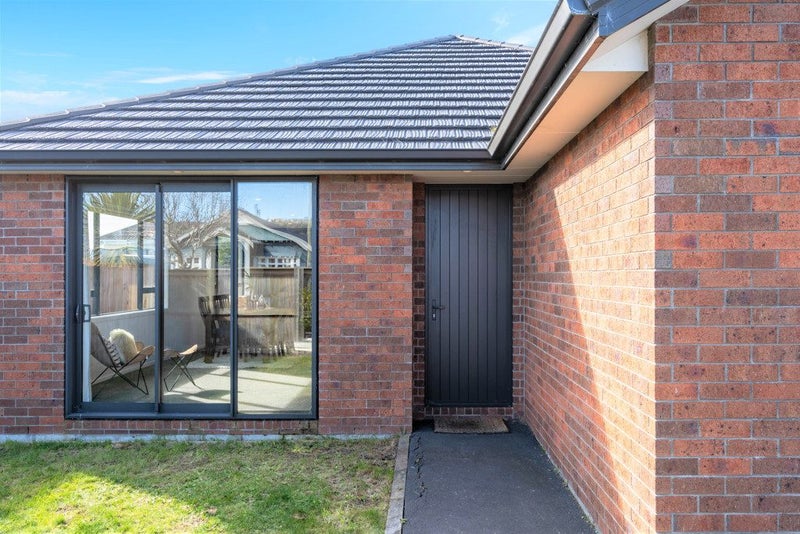 11 Montreal Street, Saint Kilda, Dunedin - Carousel 24