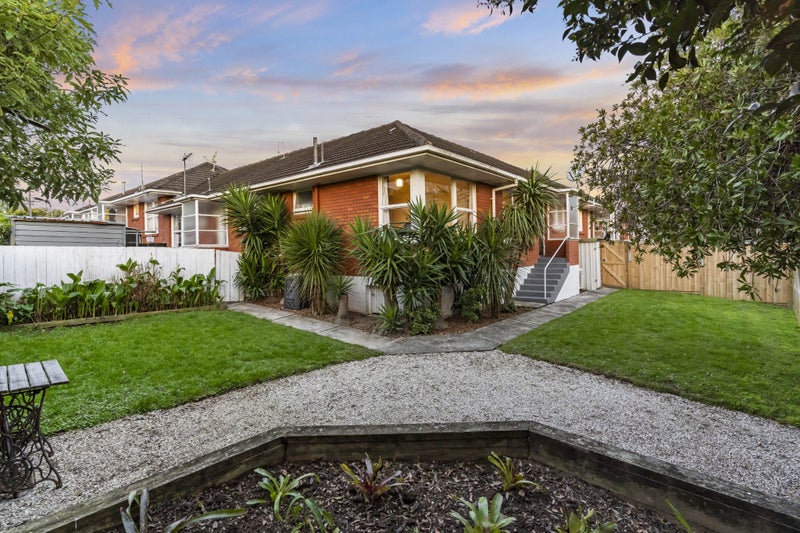 3/110 East Coast Road, Forrest Hill, Auckland - Carousel 1