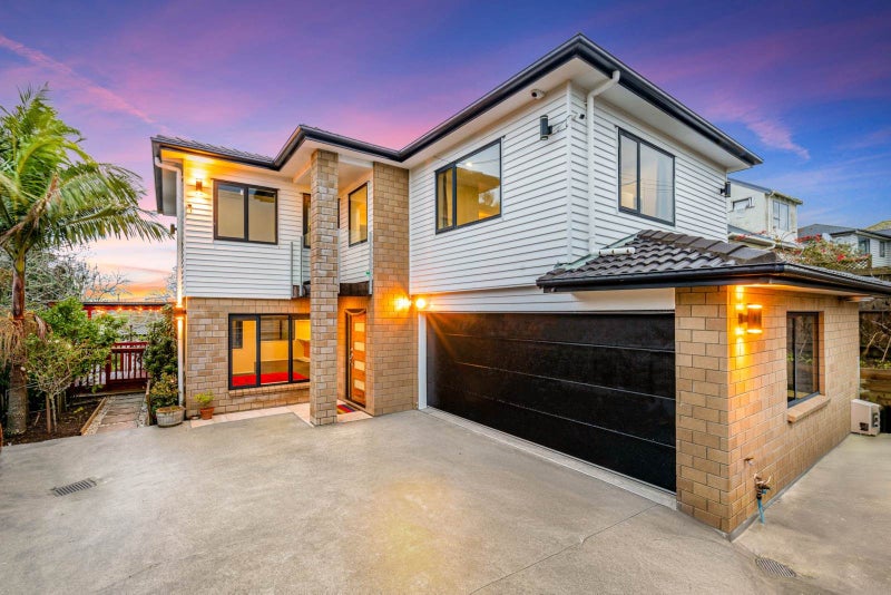 16 Revel Avenue, Mount Roskill, Auckland - Carousel 1
