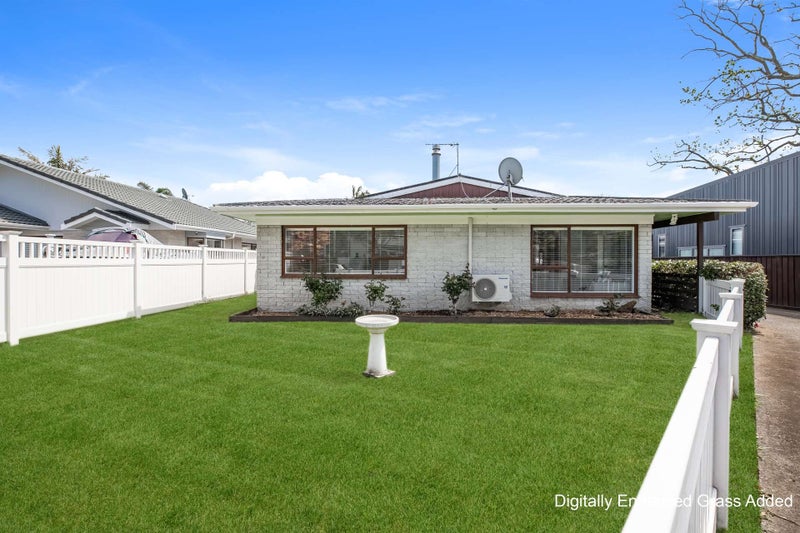 33A The Circle, Manly, Whangaparaoa - Carousel 1