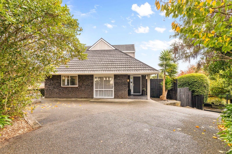 4 Cargill Place, Frankleigh Park, New Plymouth - Carousel 1