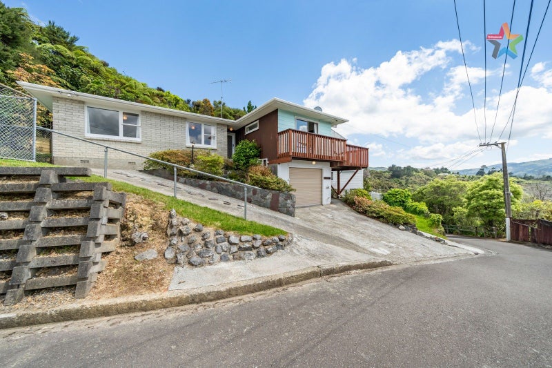 75 Logie Street, Stokes Valley, Lower Hutt - Carousel 2