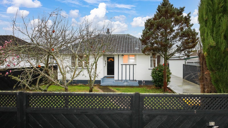 81 Holland Road, Fairfield, Hamilton - Carousel 1