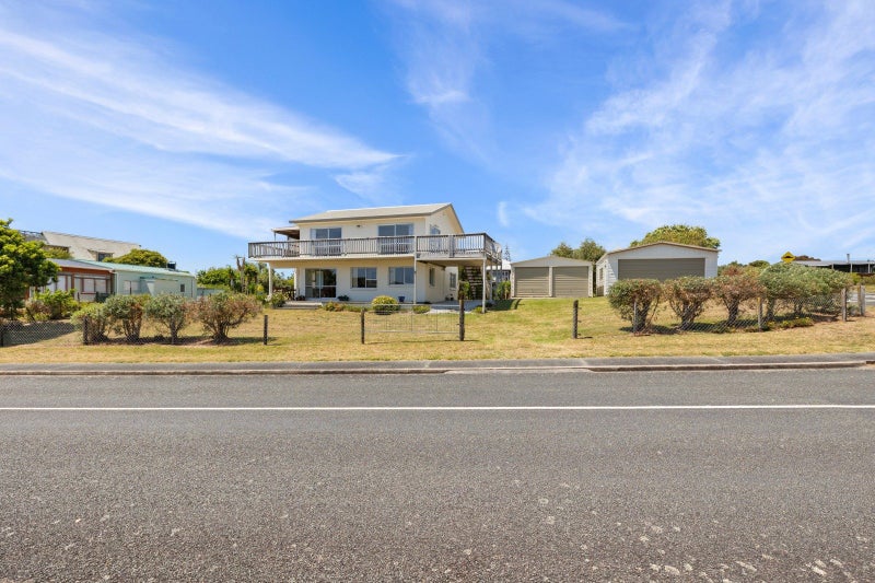 14 Holiday Crescent, Mangawhai Heads, Mangawhai - Carousel 2