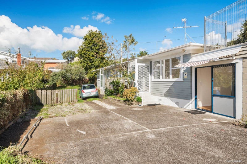 3/9 College Road, Northcote, Auckland - Carousel 1