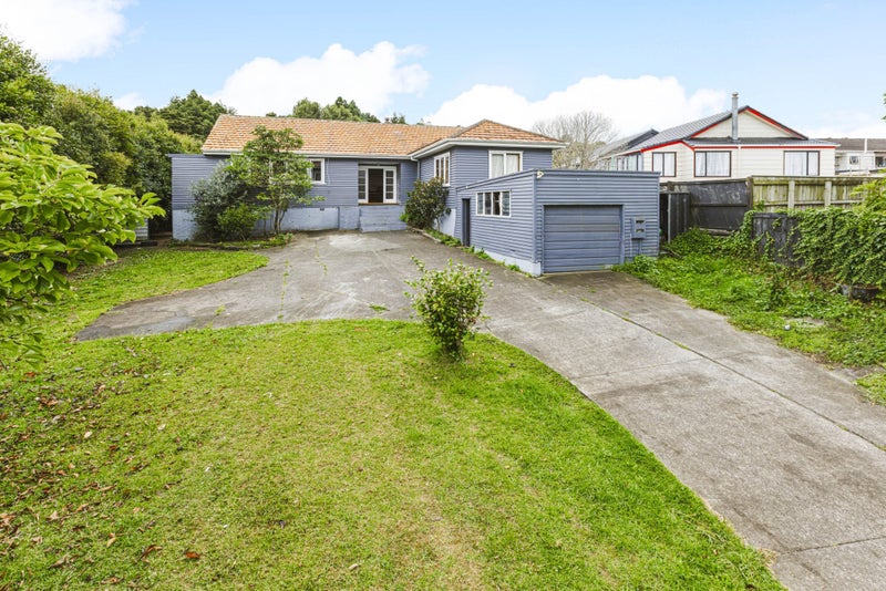 9 Peguero Place, Totara Heights, Auckland - Carousel 1