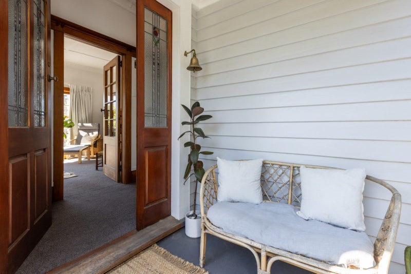 21 Coleman Terrace, Bluff Hill, Napier - Carousel 2