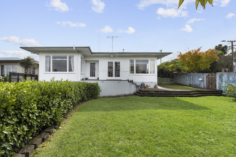 1 Philip Street, Beerescourt, Hamilton - Carousel 1