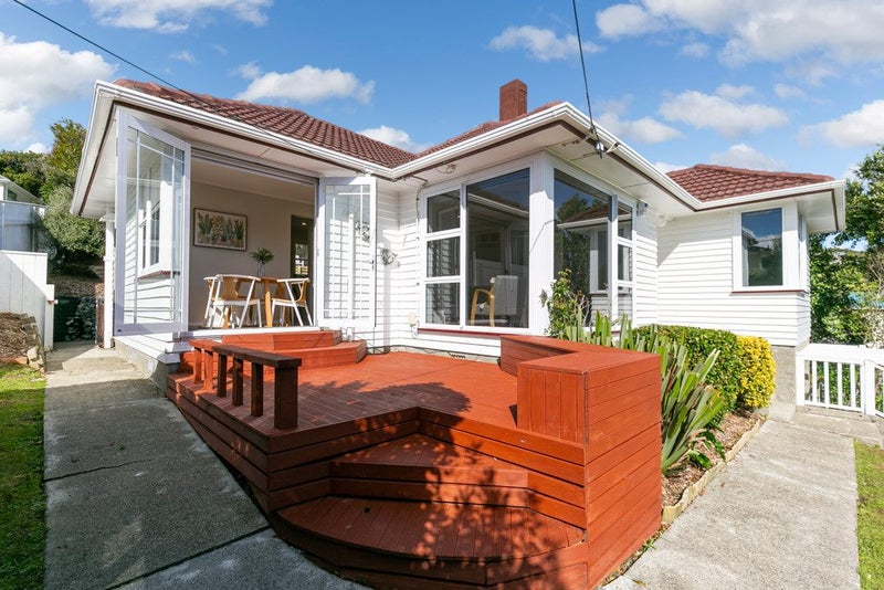 106 Helston Road, Paparangi, Wellington - Carousel 1