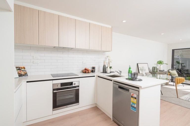 30 Tukari Lane, Mangere Bridge, Auckland - Carousel 2