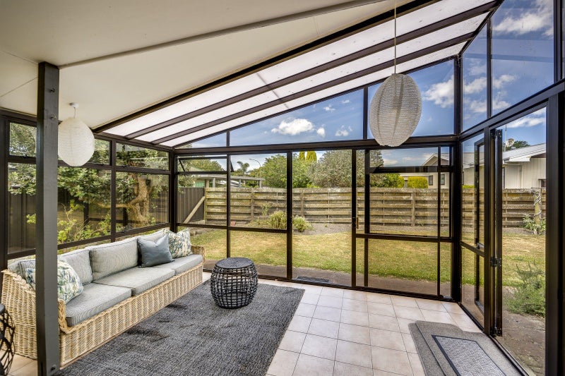 38 Konini Crescent, Pirimai, Napier - Carousel 2