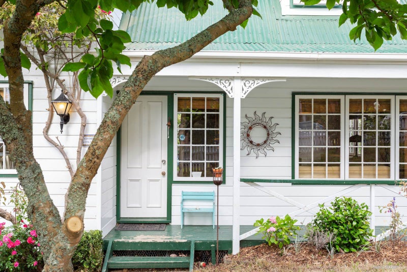 10 Deverell Place, Northcross, Auckland - Carousel 1