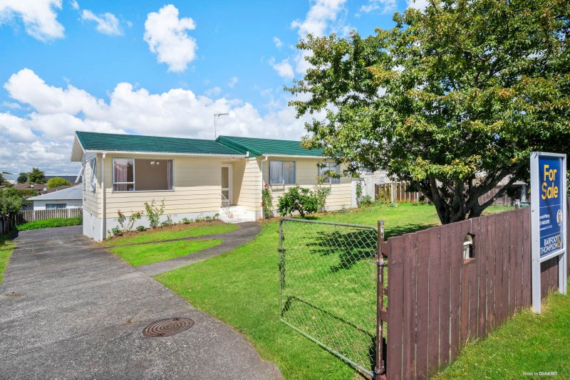 7 Hyperion Drive, Randwick Park, Auckland - Carousel 1
