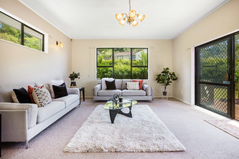 35 Shackle Lane, Whitby, Porirua - Carousel 2
