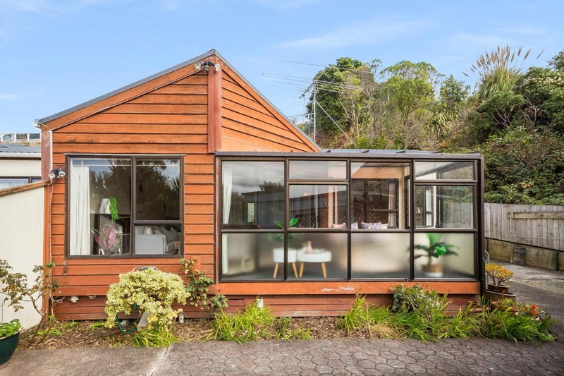 9E School Road, Plimmerton, Porirua - Carousel 1