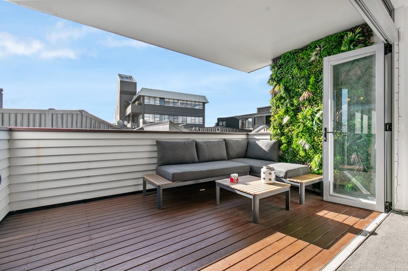 307/10 Fox Street, Parnell, Auckland - Carousel 2