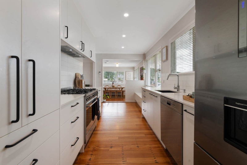 16 Wheatley Avenue, Pakuranga, Auckland - Carousel 1