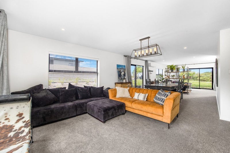 17C Esplanade, Warrington, Waikouaiti - Carousel 2