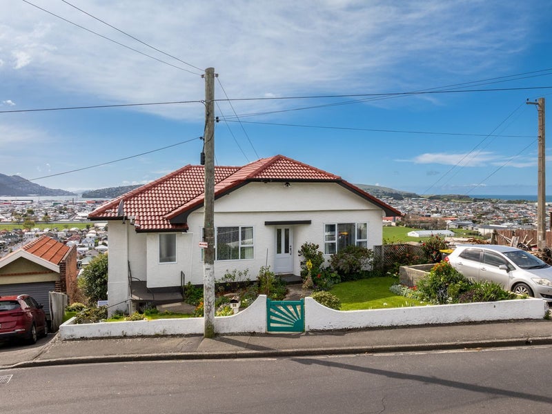 63 Easther Crescent, Kew, Dunedin - Carousel 1