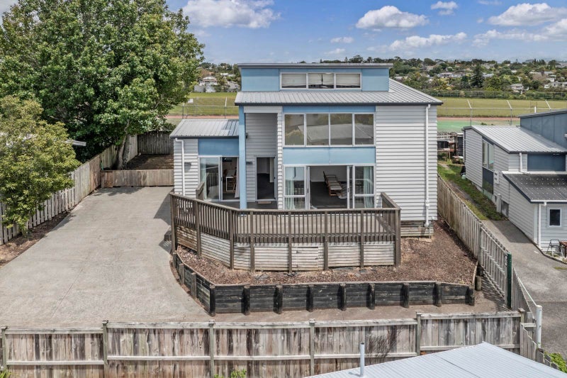 10A Saffron Street, Birkdale, Auckland - Carousel 1