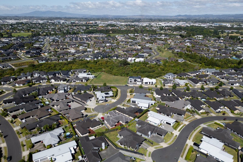 11 Helenslee Court, Flagstaff, Hamilton - Carousel 24