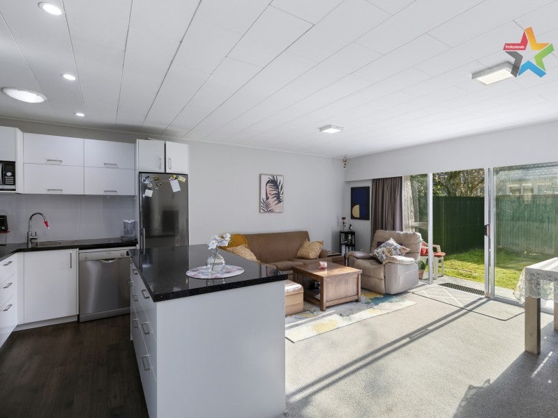 4/637 High ST, BOULCOTT, LOWER HUTT - Carousel 1