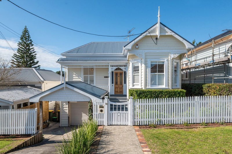 18 Roslyn Terrace, Devonport, Auckland - Carousel 1