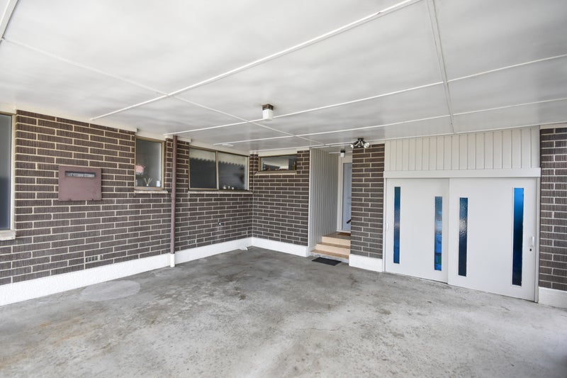 1 Keinan Avenue, Milton - Carousel 24