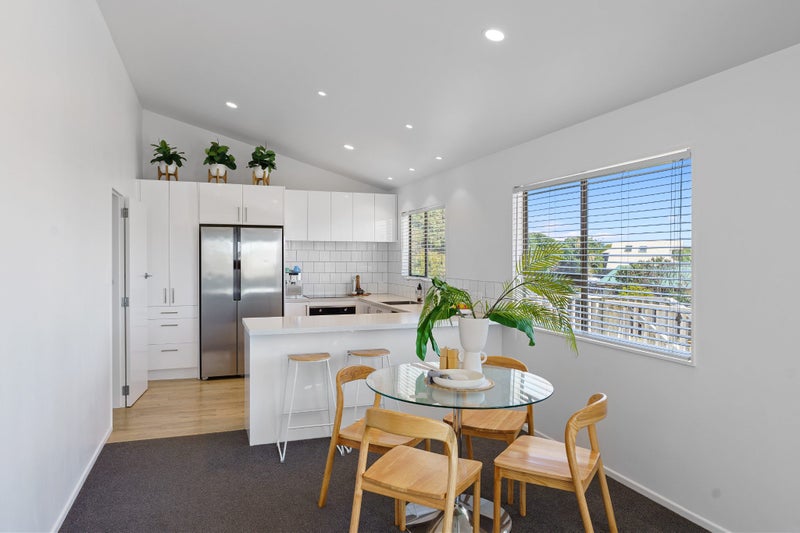 116 Field Way, Waikanae Beach, Waikanae - Carousel 2