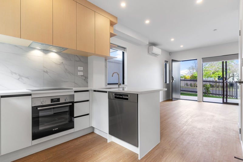 1/1 Roseberry Avenue, Birkenhead, Auckland - Carousel 2