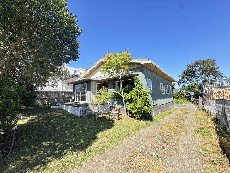 6 Weona Place, Westmere, Auckland - Carousel 1
