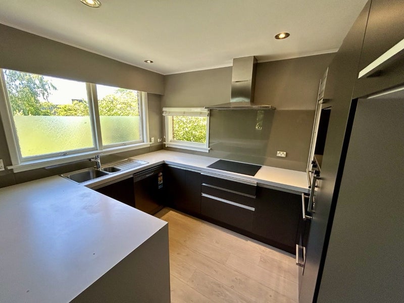 5 Camelot Street, Ilam, Christchurch - Carousel 2