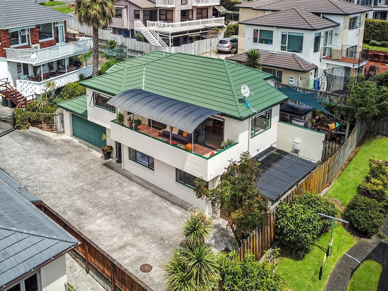 77A Bradbury Road, Botany Downs, Auckland - Carousel 1