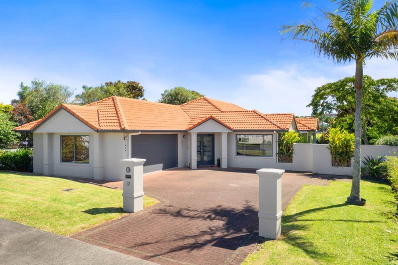 12 Rosetti Rise, West Harbour, Auckland - Carousel 1