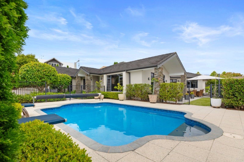 19 Harbelle Close, Bethlehem, Tauranga - Carousel 1