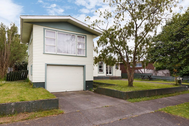 9 Buick Crescent, Awapuni, Palmerston North - Carousel 2